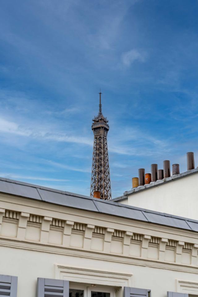 Hôtel De La Paix - Classique sous les toits
